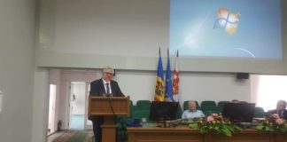 Medicul Tinica judecat de sotia unui ofiter SRI. Scandal la instanta