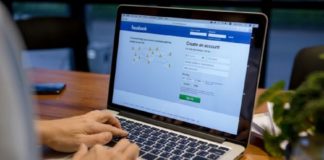 Tânără, şantajată cu informaţii compromiţătoare! Un ieşean a fost pedepsit şi pentru violarea vieţii private! (EXCLUSIV) Facebook laptop