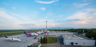 Companie aeriană, obligată de judecători la plata unor despăgubiri către o femeie din Iaşi! Uite care a fost motivul! (EXCLUSIV)