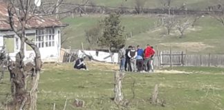 Bomba coronavirus la sate. Grupuri de rromi intorsi ‘’acasa’’ dispersate zilnic de Politie