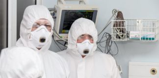 Premiera la Iasi! Femeia infectata cu Covid 19 operata cu succes de tumora cerebrala la Neuro medici Neuro Iasi