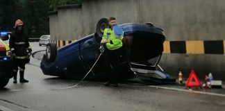 O masina s-a rasturnat in Pasul Mestecanis. Galerie foto accident Mestecanis