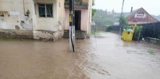 Inundatii la Harlau. Primarul Curca: „Canalizarea nu face fata” inundatii Harlau