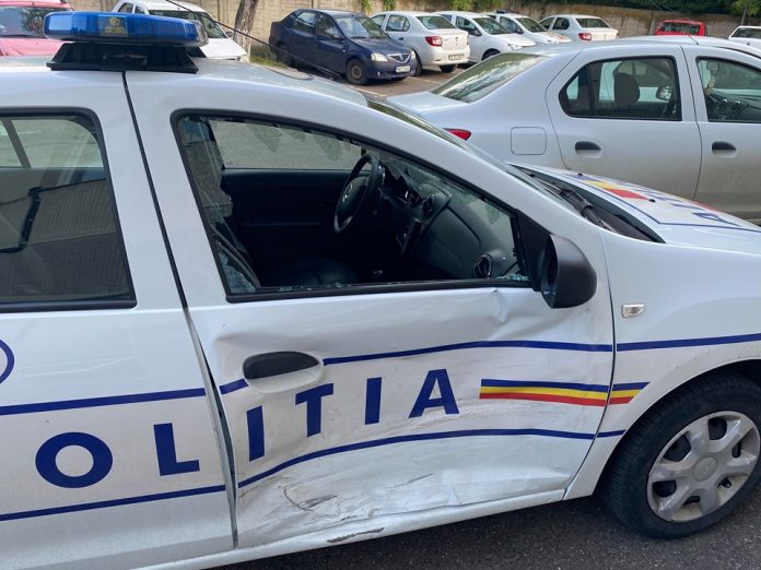 Masina de Politie distrusa