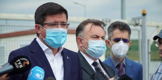 Suspiciuni de  frauda la spitalul de 13 milioane euro. Popa a blocat portile, doi ministri nu au putut intra Costel Alexe si Nelu Tataru