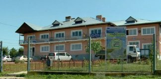 O comuna din judet a ramas fara primarie. Executorul evacueaza toata cladirea Primaria Tibana