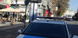 DNA Iași a dinamitat Politia Rutiera: 15 polițiști împreună cu șeful trimiși in judecată pentru șpagă masina de Politie in fata la Mamma Mia