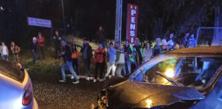 Accident in care au fost implicate 3 masini si 9 persoane la Paun accident Paun