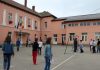 Surpriza! Judecătorii redeschid școlile și grădinițele din Iași Copii in curtea scolii