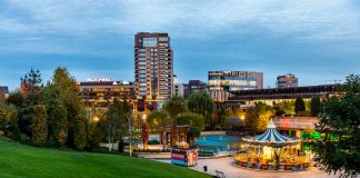 Toamna și-a etalat culorile spectaculoase în parcul Palas Palas toamna