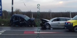 Accident groaznic la Sârca. Impact frontal, două mașini s-au făcut praf. Galerie foto accident groaznic la Sârca