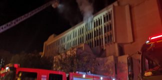 Judecatoria Iasi a luat foc noaptea trecuta. Ultimul etaj este distrus. Galerie foto incendiu Judecatoria Iasi