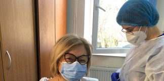 Medicul Carmen Dorobăț s-a vaccinat împotriva coronavirus Carmen Dorobat vaccinare coronavirus