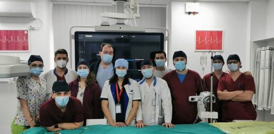 doctorul Tesloianu si echipa de medici cardiologi de la Spiridon
