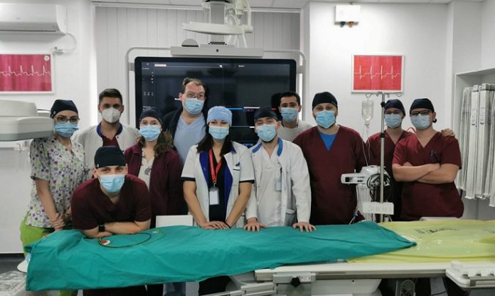 doctorul Tesloianu si echipa de medici cardiologi de la Spiridon