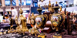 Pasionații de obiecte din trecut se întâlnesc la Weekend-ul de Artă și Antichități, la Palas Targ Antichitati_Palas