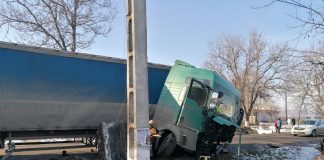 Accident rutier cu 3 morți la Scânteia. Mașină lovită de un TIR accident TIR - Scanteia-