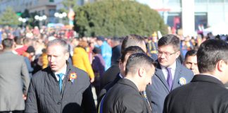 Chirica l-a demis pe Harabagiu din funcția de city-manager Harabagiu si Mihai Chirica cu spatele