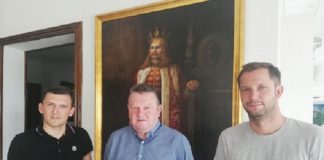 Deleanu cercetat penal pentru că a vândut fiilor săi Podgoria Cotnari. Documente explozive Remus, Constantin si Victor Deleanu