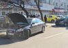 Accident în cartierul Mircea cel Bătrân. Șoferul de pe Audi voia doar să parcheze accident Mircea cel Batran