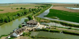 Antifrauda la firma Gip Est: 32 miliarde cheltuite ilegal prin Conest pentru un resort din Deltă Gip Est- Delta Dunarii