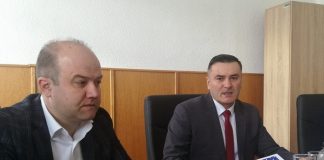 Comandantul Poliției a trimis două dube de mascați la un scandal  în care erau implicate rudele șefului Gâtlan Mihai Svalja si Costel Gitlan