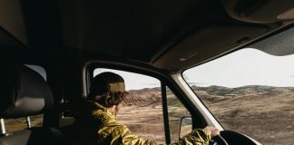 Directorul de la Mamma Mia a dat șpagă de 80 de ori să conducă fără permis barbat la volanul unui Mercedes