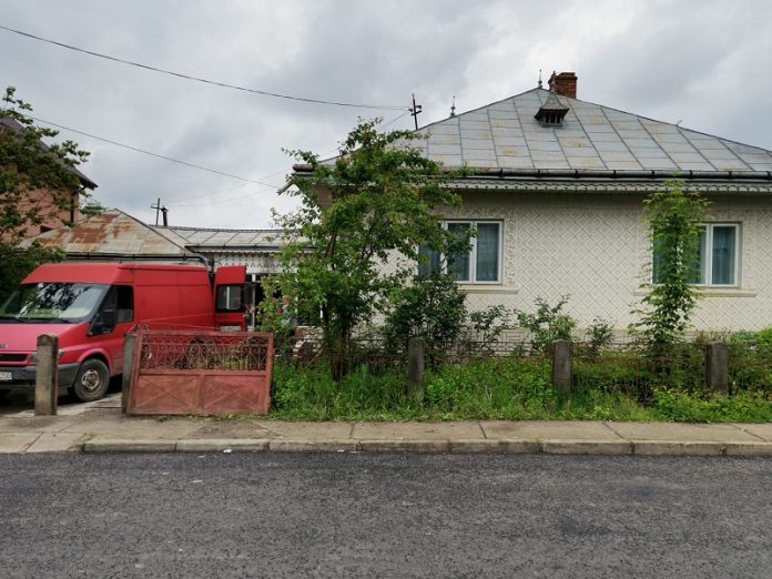 casa din Targu Frumos unde a avut loc incendiul