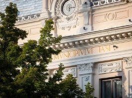 Daune morale cerute de la Primăria Iaşi pentru o femeie care nu a putut ajunge la o lansare de carte! Primaria Iasi