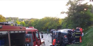 Accident teribil! Un TIR încărcat cu tarâțe s-a răsturnat într-o curbă periculoasă accident Cozia