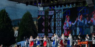 MUZICA, ARTA SI SPECTACOLUL VOR CUPRINDE ANSAMBLUL PALAS IN ACEASTA SAPTAMANA