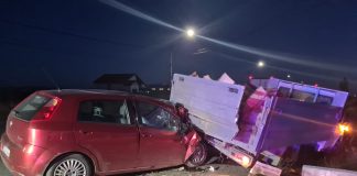 Accident grav. Un ieșean a intrat cu mașina sub un camion pe drumul european. Foto accident Traian