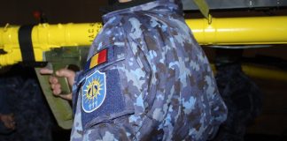 Revoltător! Un militar român a tâlhărit o femeie în plină stradă. Procurorii ieșeni cer arestarea militar roman