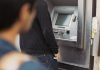 Jaf la bancomat! Bătrân ușurat de 1.500 euro după ce hoții i-au furat PIN-ul dintr-o privire jaf la bancomat