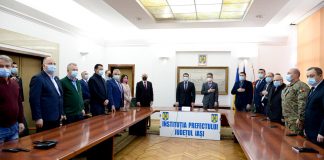 Din lac în puț! Noul prefect încalcă regulile anti-Covid din prima zi de lucru investire prefect Bogdan Cojocaru