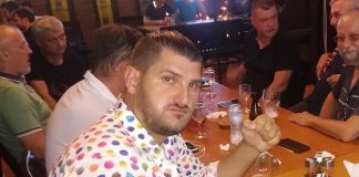 Război imobiliar cu amenințări între dezvoltatorul „Tolea” și un notar. „Nu cumperi fără acordul meu” Catalin Tudosa zis Tolea aratand cu pumnul