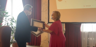 Cel mai cunoscut medic ieșean a primit diploma de excelență în domeniul Sănătății Carmen Dorobat primeste diploma de excelenta