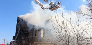 Dezvoltator imobiliar condamnat să-și despăgubească clienții cu sute de mii de euro. Le-a distrus casele blocul distrus de incendiu