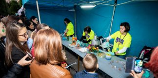 Fulgere la comandă, levitație magnetică și vedere pe timp de noapte, la „Noaptea cercetătorilor” de la Palas Noaptea Cercetatorilor-