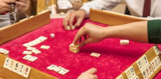 Un ieşean a vrut să facă moarte de om la un joc de rummy! În comă, după ce l-a acuzat că trişează! (EXCLUSIV) table de rummy