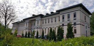 Scandal, într-un spital din Iaşi! Asistent medical, acuzat de violarea vieţii private! (EXCLUSIV) Sediul Institutului de Psihiatrie "Socola", din Iaşi