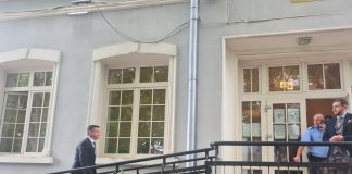 Înfrângere pentru Chirica? Dosarul „Flux” rămâne la Iaşi! Mihai Chirica intra in sediul DIICOT Iasi