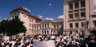 Revoltă în UMF Iași! Caracatița neamurilor a pus stăpânire pe sistemul de promovare și salarizare proteste UMF Iasi