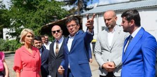 Șeful PNL Iași, Alexandru Muraru: ‘’Avem un calendar asumat pentru construcția Operei din Iași’’ xandru Muraru, Costel Alexe si Raluca Turcan