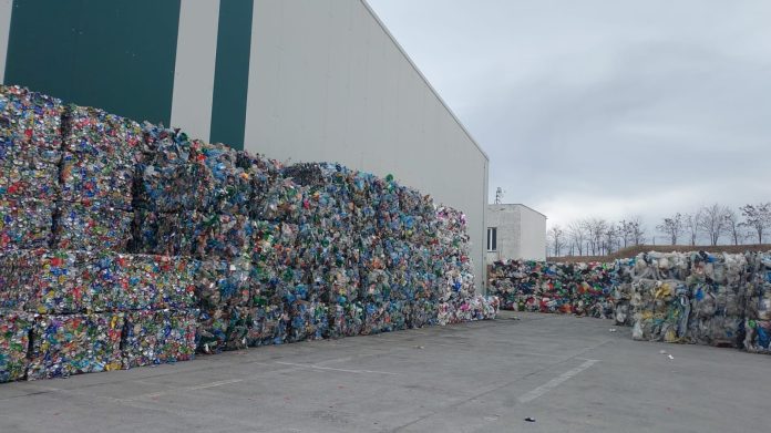 ADIS deșeuri reciclate