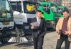 Video! Parada penibilă a unui primar incompetent. Tovarășul Chirica a ieșit să anunțe că dă cu mătura parada utilaje de curățenie Mihai Chirica si Catalin Neculau