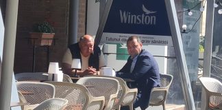 Flagrant! Sponsorul PSD la terasă cu șeful controlului de la Fisc. Ieșenii plătesc șuietele bugetarului de lux Florin Dumbrava si Florin Boca la terasa