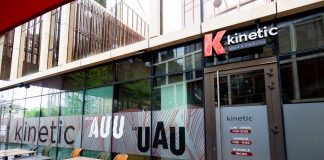 Kinetic Sport&Medicine, specializat în recuperare medicală, ortopedie, fizioterapie, kinetoterapie și recuperare medicală pentru adulţi, copii și bebeluși, inaugurată în Palas Campus Kinetic Sport&Medicine
