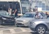 Accident rutier în fața Halei Centrale. Două mașini s-au ciocnit pe linia de tramvai