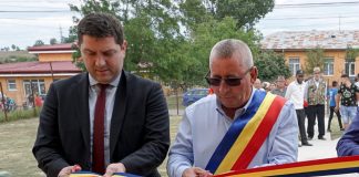 Comuna Lungani a demarat modernizarea rețelei de iluminat public primarul Ioan Corobuta si Bogdan Cojocaru presedinte PSD Iași